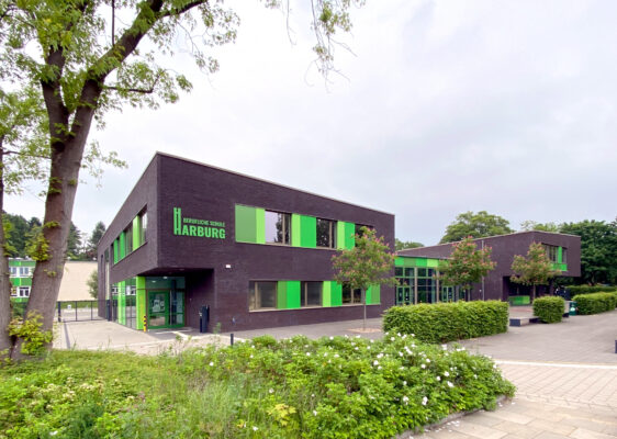 Das Bild zeigt die Berufliche Schule Harburg (BS18).
