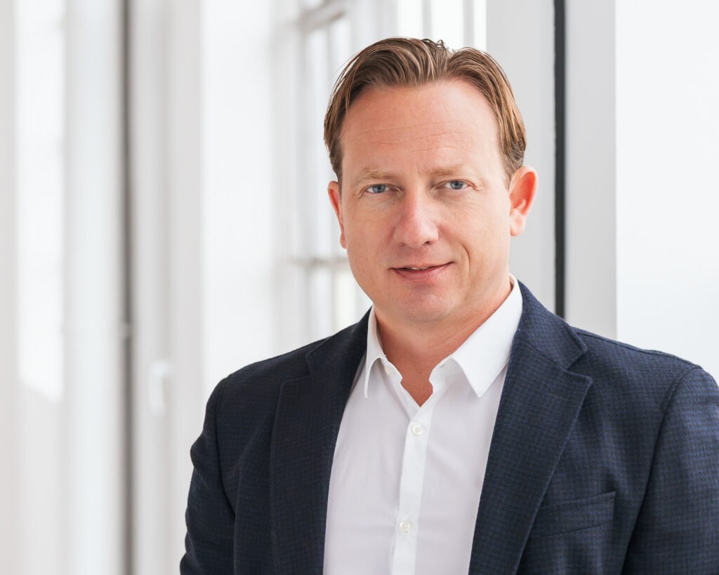 Das Bild zeigt den coeo Geschäftsführer Sebastian Ludwig.